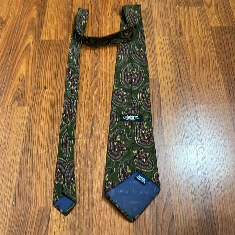 Liberty of London Tie Paisley Green & Burgundy 100% Silk